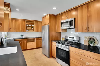 10600 NE 198th Street, Bothell, WA 98011 - Photo 10