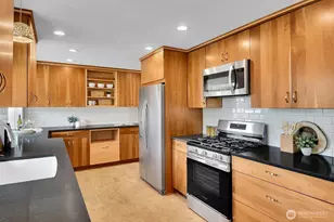 10600 NE 198th St, Bothell, WA 98011 - Photo 10