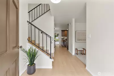 1007 174th Avenue NE, Bellevue, WA 98008 - Photo 2