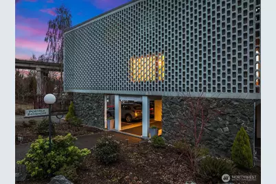 2524 Boyer Avenue E #446, Seattle, WA 98102 - Photo 2