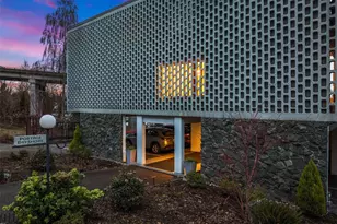 2524 Boyer Ave E, Seattle, WA 98102 - Photo 2