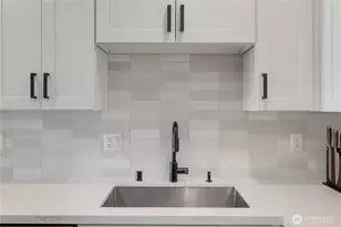 4020 Beach Dr SW, Seattle, WA 98116 - Photo 6