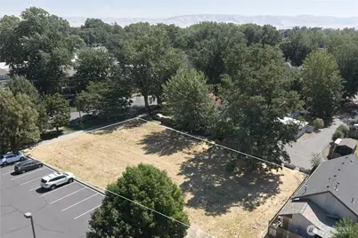 328 S 3rd Street, Walla Walla, WA 99362 - Photo 1