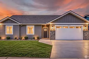 2503 Plateau Dr, East Wenatchee, WA 98802 - Photo 1