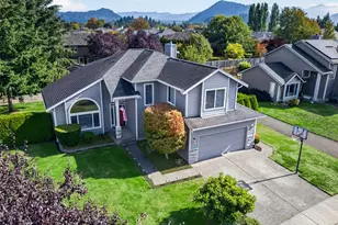 401 Randall Pl, Enumclaw, WA 98022 - Photo 2