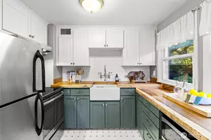 6251 37th Ave NE, Seattle, WA 98115 - Photo 10