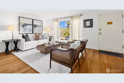6251 37th Avenue NE, Seattle, WA 98115 - Photo 2