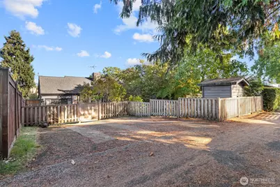 6251 37th Avenue NE, Seattle, WA 98115 - Photo 26