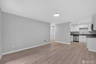 10410 12th Avenue Ct S, Parkland, WA 98444 - Photo 8