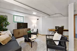 413 Lynn St, Seattle, WA 98109 - Photo 24