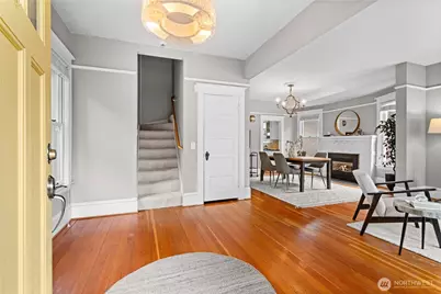 1824 8th Avenue W, Seattle, WA 98119 - Photo 4