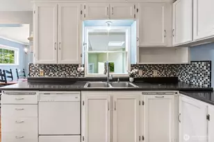 630 N Constitution Ave, Bremerton, WA 98312 - Photo 14