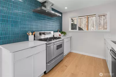 9011 44th Avenue SW, Seattle, WA 98136 - Photo 10