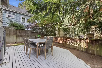 626 W Emerson Street, Seattle, WA 98119 - Photo 30