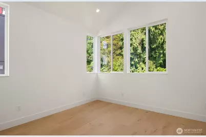 2454 55th Avenue SW #A, Seattle, WA 98116 - Photo 8