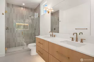 2454 55th Ave SW, Seattle, WA 98116 - Photo 12