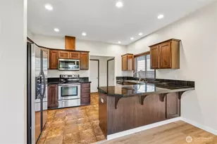 9325 11th St NE, Lake Stevens, WA 98258 - Photo 12