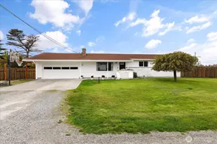 2043 SW Dillard Ln, Oak Harbor, WA 98277 - Photo 1