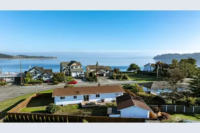 2043 SW Dillard Lane, Oak Harbor, WA 98277 - Photo 4