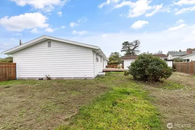 2043 SW Dillard Lane, Oak Harbor, WA 98277 - Photo 30