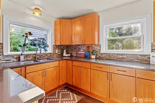11237 84th Ave S, Seattle, WA 98178 - Photo 8