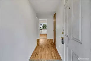 16325 SE 27th St, Bellevue, WA 98008 - Photo 24