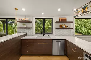 6978 NE 139th St, Kirkland, WA 98034 - Photo 10