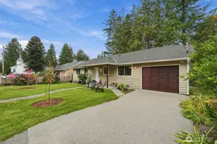 213 3rd St, Gold Bar, WA 98251 - Photo 2