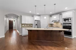3401 NW Fox Ct, Gig Harbor, WA 98335 - Photo 4