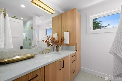 270 Fulton Street, Seattle, WA 98109 - Photo 18