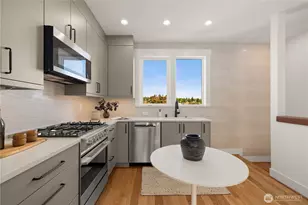 270 Fulton St, Seattle, WA 98109 - Photo 14