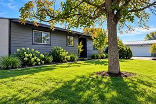 221 Loring Dr, Moses Lake, WA 98837 - Photo 1