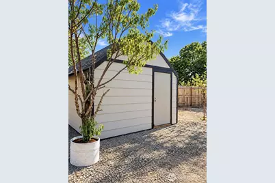 221 Loring Drive, Moses Lake, WA 98837 - Photo 16