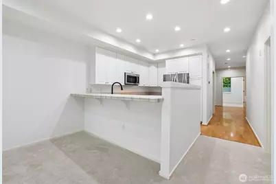 1805 134th Avenue SE #19, Bellevue, WA 98005 - Photo 10