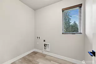 9917 McKinley Ave E, Tacoma, WA 98445 - Photo 22