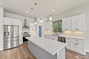 9917 McKinley Ave E, Tacoma, WA 98445 - Photo 12