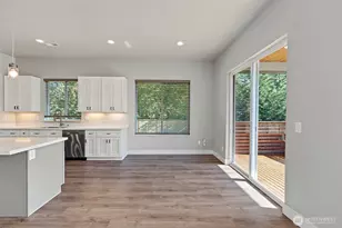 9917 McKinley Ave E, Tacoma, WA 98445 - Photo 10