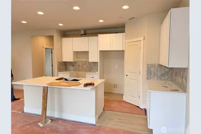 317 108th Street SW #A, Everett, WA 98204 - Photo 2