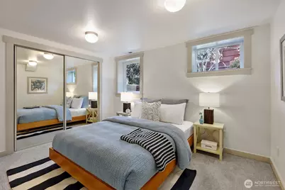 919 N 76th Street, Seattle, WA 98103 - Photo 26
