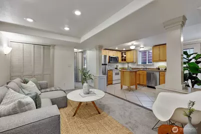 919 N 76th Street, Seattle, WA 98103 - Photo 24