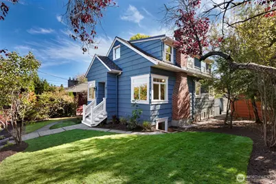 919 N 76th Street, Seattle, WA 98103 - Photo 2
