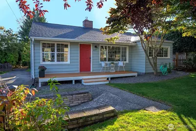 9512 40th Avenue NE, Seattle, WA 98115 - Photo 2