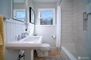 9512 40th Ave NE, Seattle, WA 98115 - Photo 10