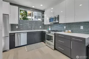 5917 B California Ave SW, Seattle, WA 98136 - Photo 8