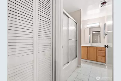 4444 44th Avenue SW #B01, Seattle, WA 98116 - Photo 14