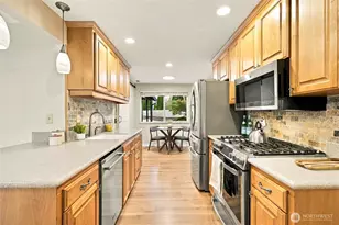 19631 Bartlett Rd, Bothell, WA 98012 - Photo 10