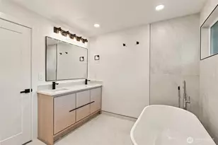 11224 35th Ave SW, Seattle, WA 98146 - Photo 14