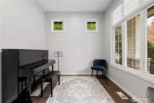 19618 NE 44th Pl, Sammamish, WA 98074 - Photo 8