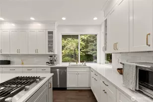 19618 NE 44th Pl, Sammamish, WA 98074 - Photo 18