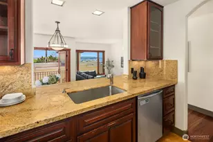 371 W Olympic Pl, Seattle, WA 98119 - Photo 18